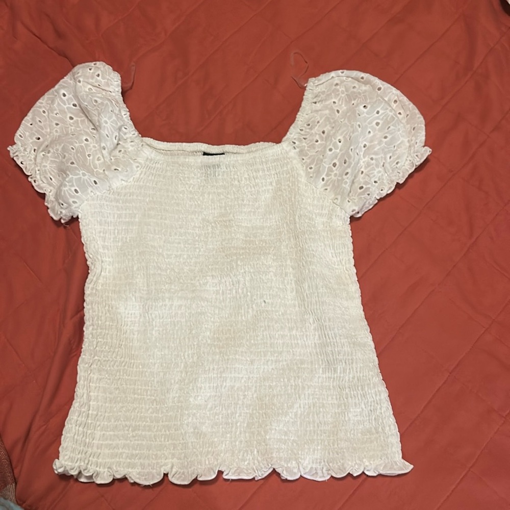 White ruffled shirt in size large from Art Class
